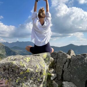 Złap oddech-majowy weekend z jogą