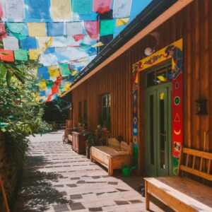 Życie w zgodzie. Jak budować dobre nawyki? Warsztat jogi w Sopatowcu.